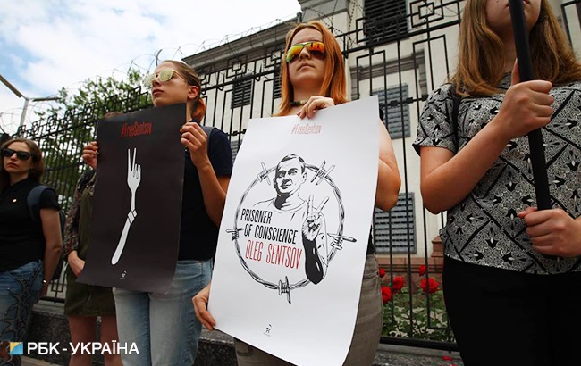 Акция солидарности с Олегом Сенцовым прошла в Киеве (фоторепортаж)