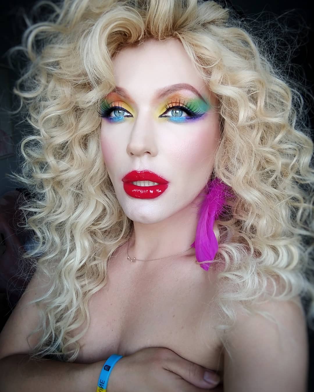 "Битва за здоровий глузд": травесті-діва Монро висловилася про Марш рівності (фото)