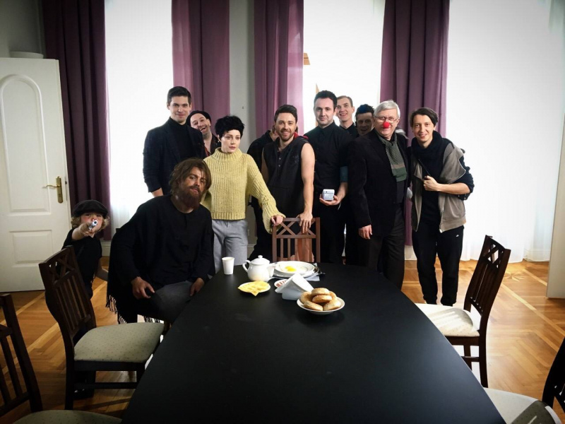 Брюнетка с короткими волосами: Тина Кароль сразила наповал новым образом (фото)