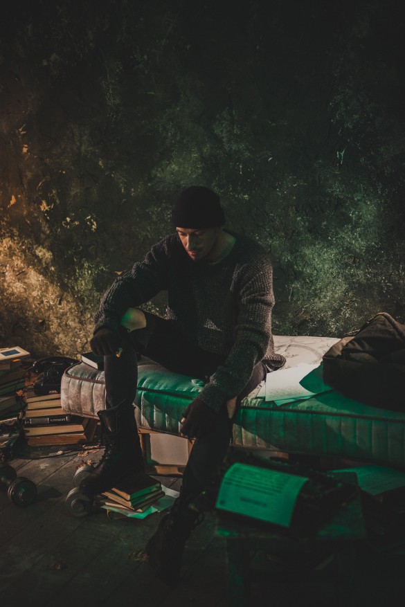 Экс-ВИА Гра в действии: Надежда Мейхер снялась в дебютном клипе подопечного Лободы