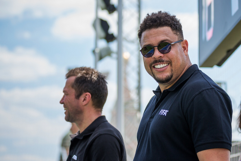 Роналдо сфотографировался с Путиным на Красной площади и похвалил Россию