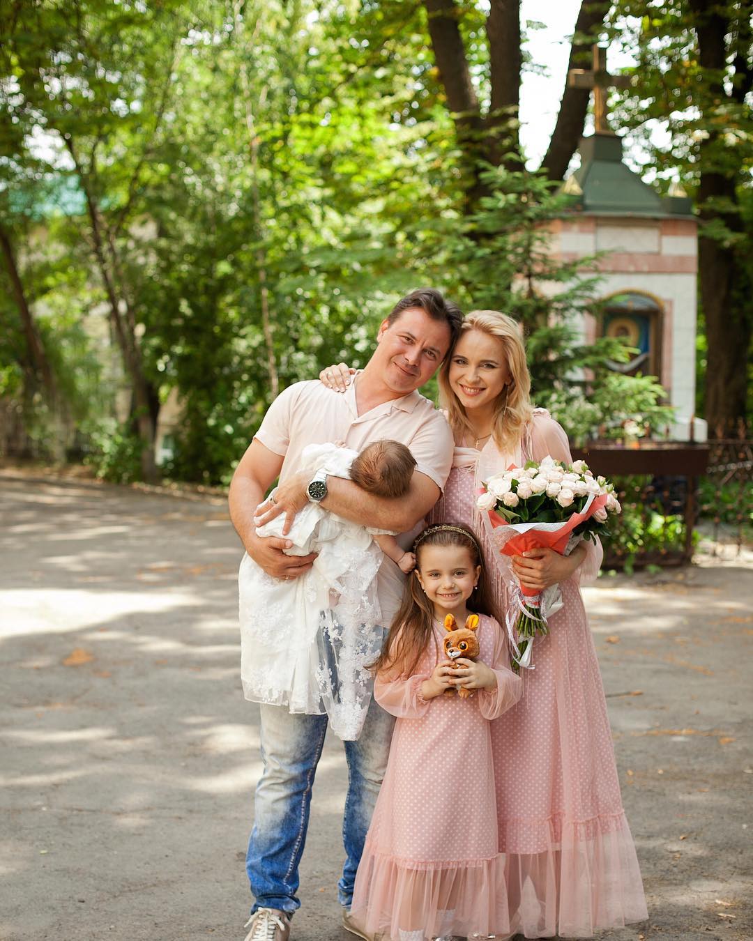 Украинская телеведущая крестила дочь (трогательные фото)