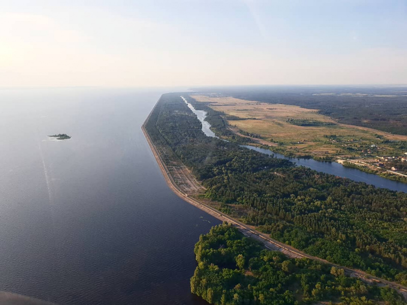 &quot;Самолет и торт-чемодан&quot;: Дмитрий Комаров ярко отпраздновал день рождения (фото)