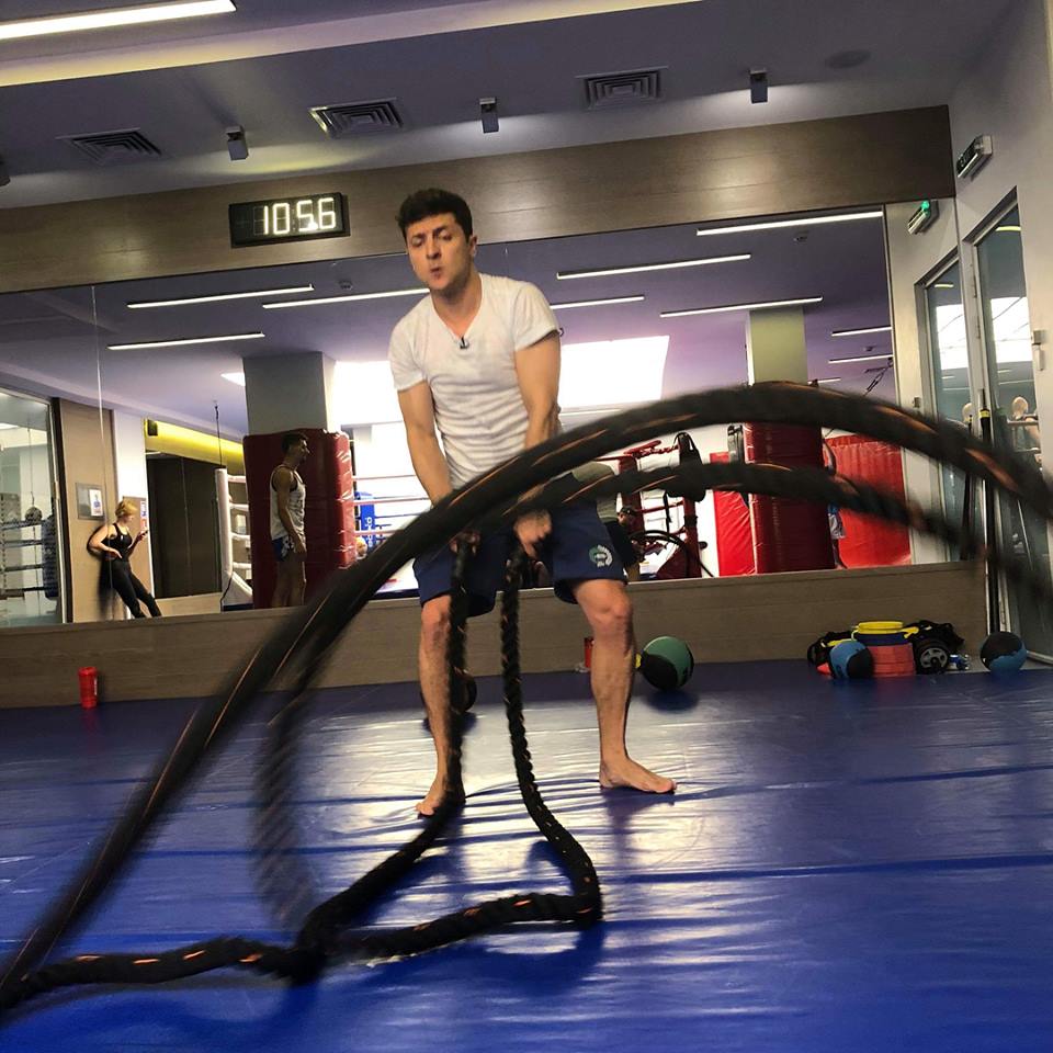 "Красивая реклама для бездельников": Зеленский вызвал восторг у фанов в сети