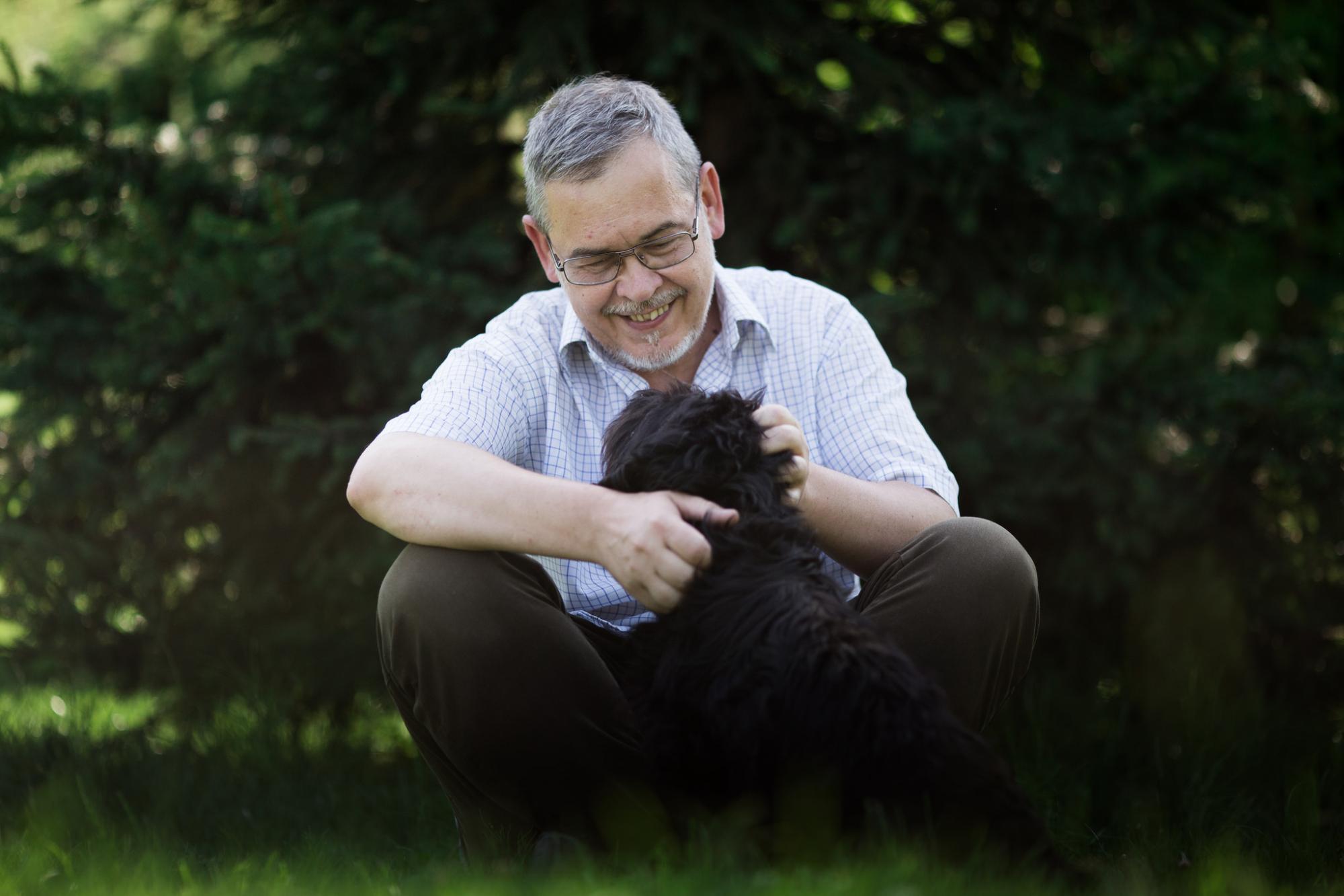 Науковець Ігор Загороднюк: &quot;Ми ганяємо бабусь, які продають проліски, але чіпляємо медалі героїв України тим, хто знищує задля деревини сотні гектарів лісових екосистем&quot;