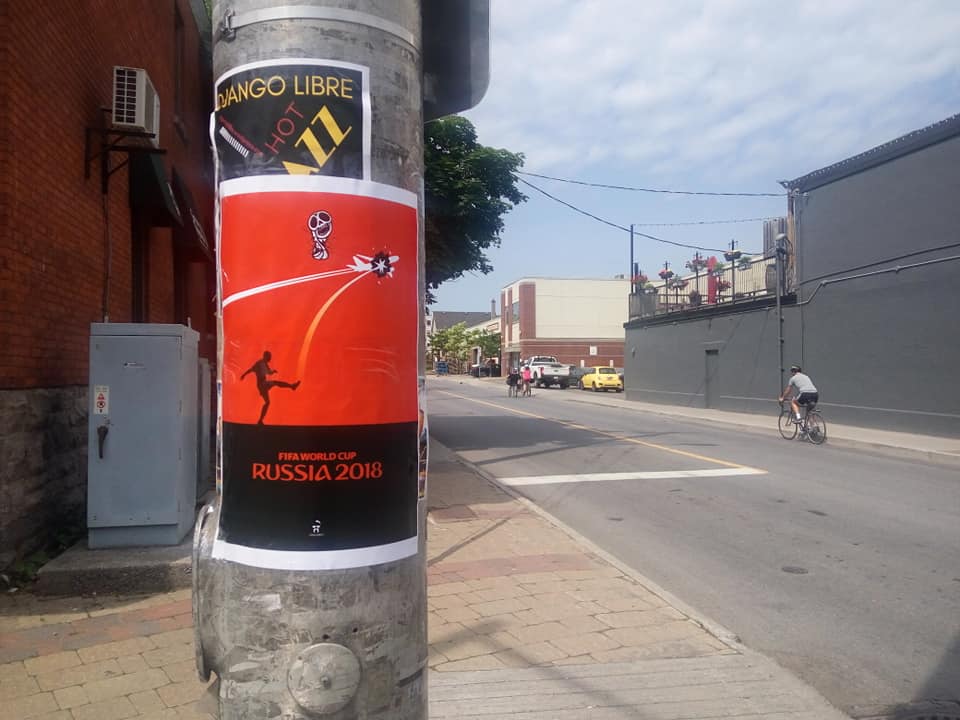 В Канаде расклеили плакаты против ЧМ-2018 (фото)