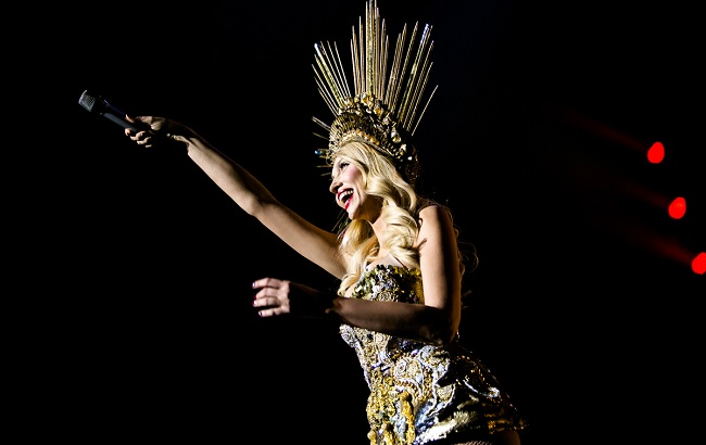 Оля Полякова посвятила новую песню Олегу Виннику