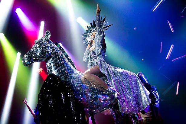 Шоу Оли Поляковой в Киеве вошло в Книгу рекордов Украины