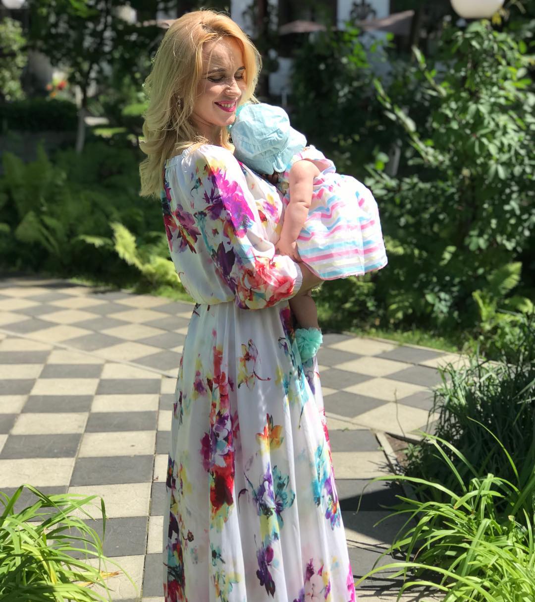 "Семейный look": Лилия Ребрик показала младшую дочь в модном наряде (фото)