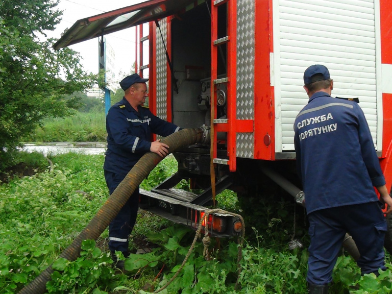В Ивано-Франковской области затопило более 200 жилых зданий (фото)