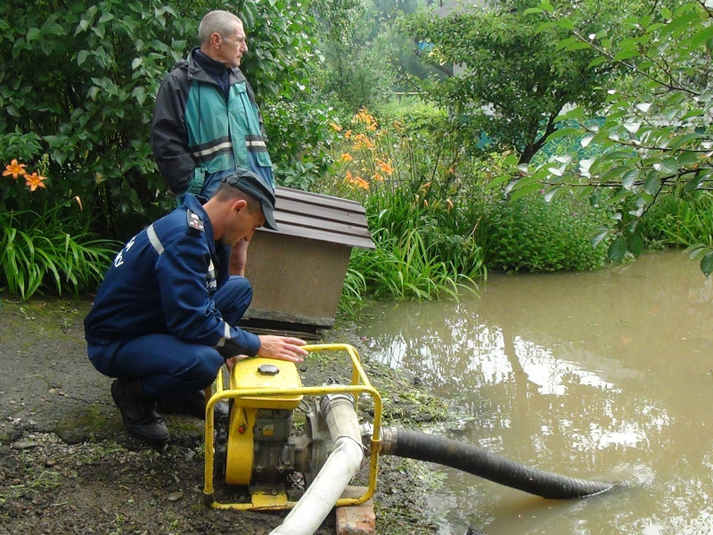 В Ивано-Франковской области затопило более 200 жилых зданий (фото)