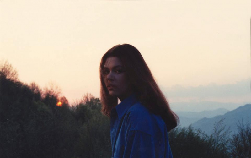 Руслана показала архивные фото 20-летней давности со съемок клипа на песню "Світанок"