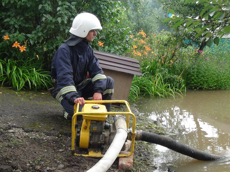 В Ивано-Франковской области затопило более 200 жилых зданий (фото)