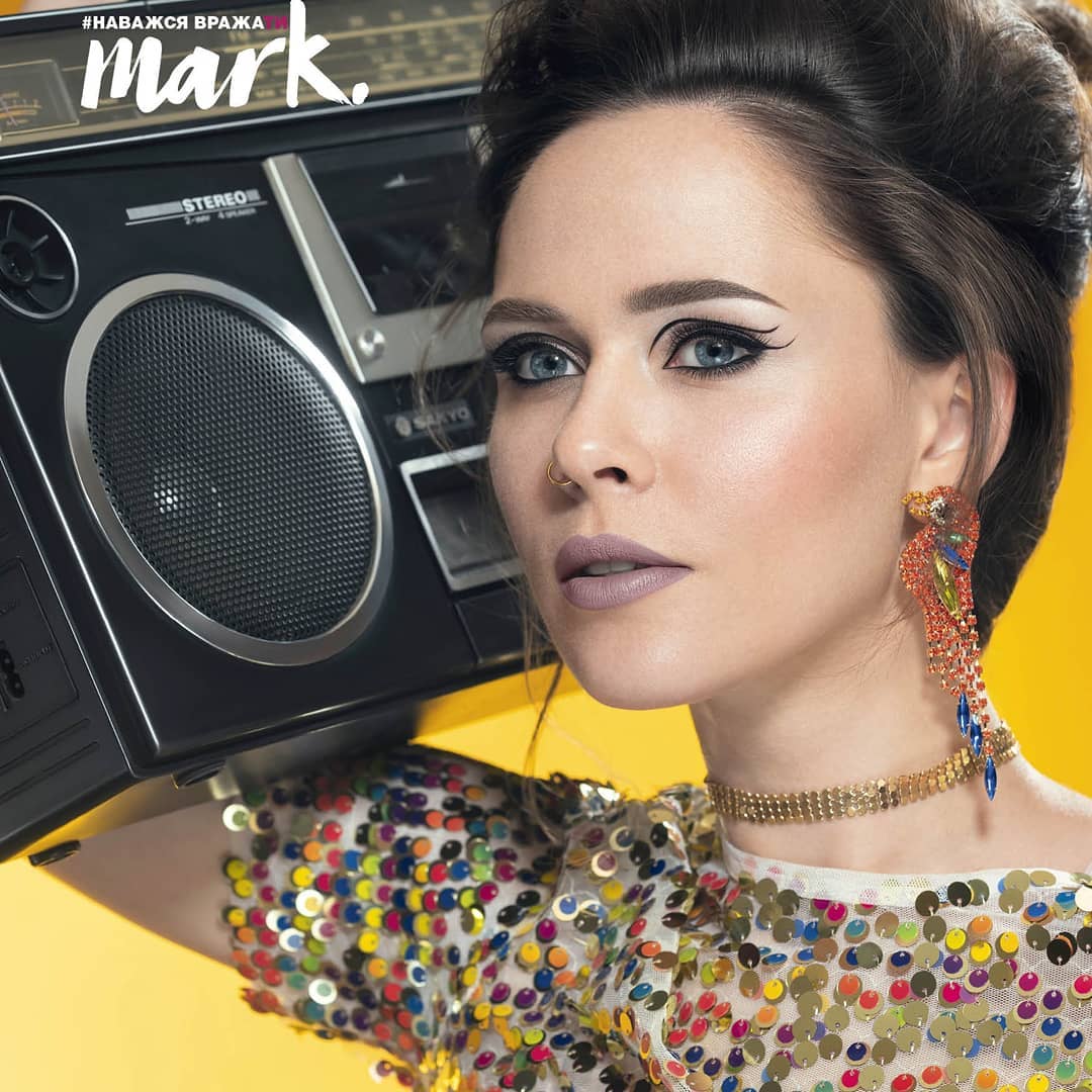 &quot;Классный образ&quot;: фронтвумен группы The Hardkiss Юлия Санина удивила необычной фотосессией