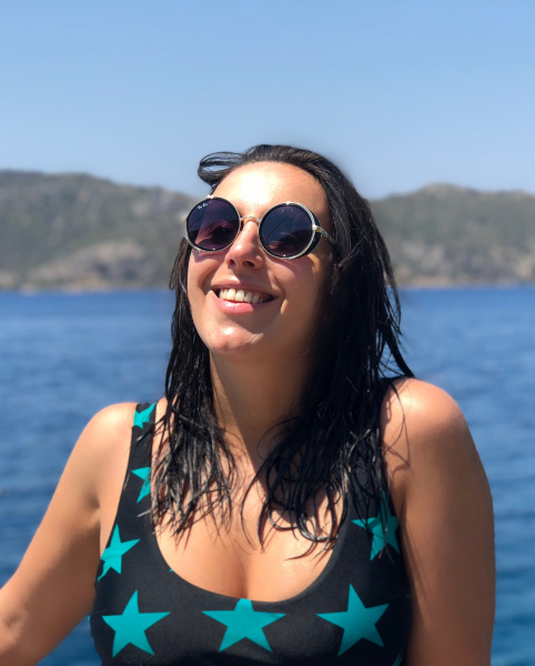 "Однозначно Hot": Джамала порадовала поклонников сочными фотографиями с отдыха