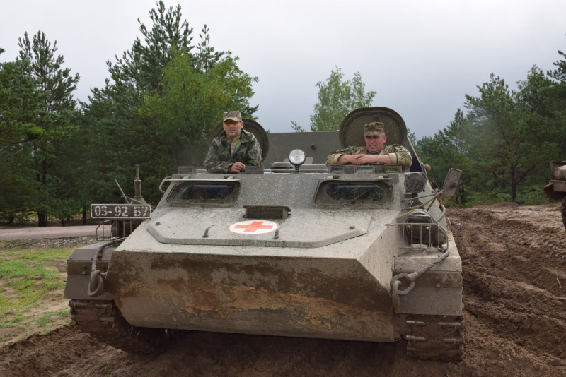 "Профессионализм и слаженность": в сети показали впечатляющую тренировку украинских танкистов (фото)