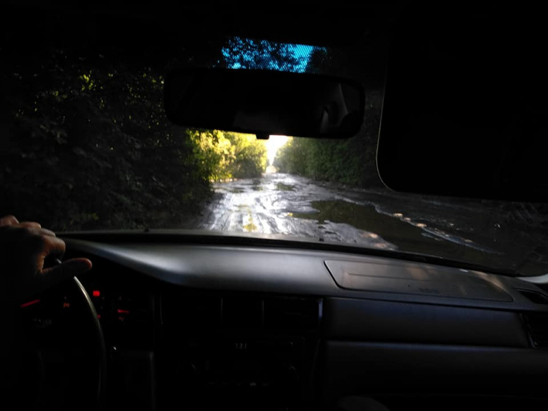 "Чем мы все так согрешили?": в сети показали ужасные дороги под Черкассами (фото)