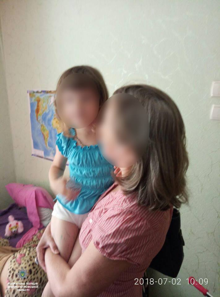 В Дніпрі горе-мати напилася до безпам'ятства і залишила дитину без нагляду