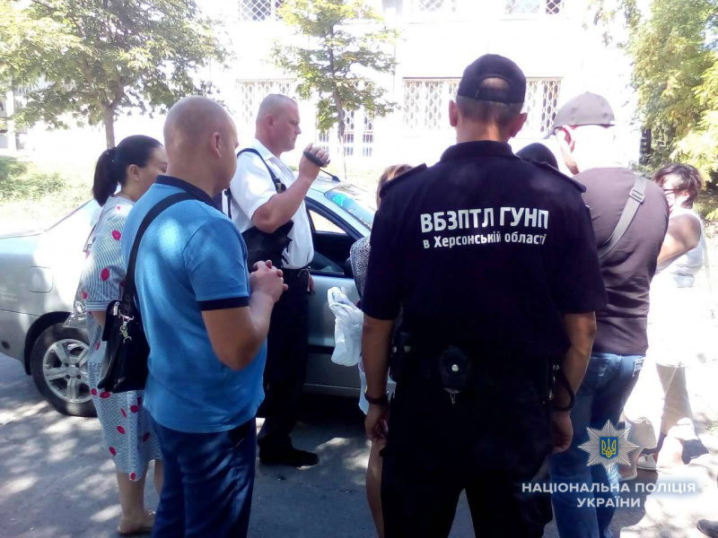 Горе-матір з Херсонської області продала немовляти заради нового будинку (фото)