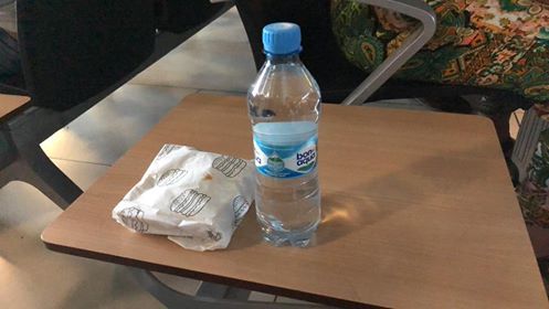 В киевском аэропорту застряли туристы с детьми