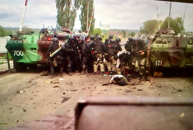 &quot;Где начиналась война&quot;: в сети показали знаковые фото Славянска в честь годовщины освобождения города