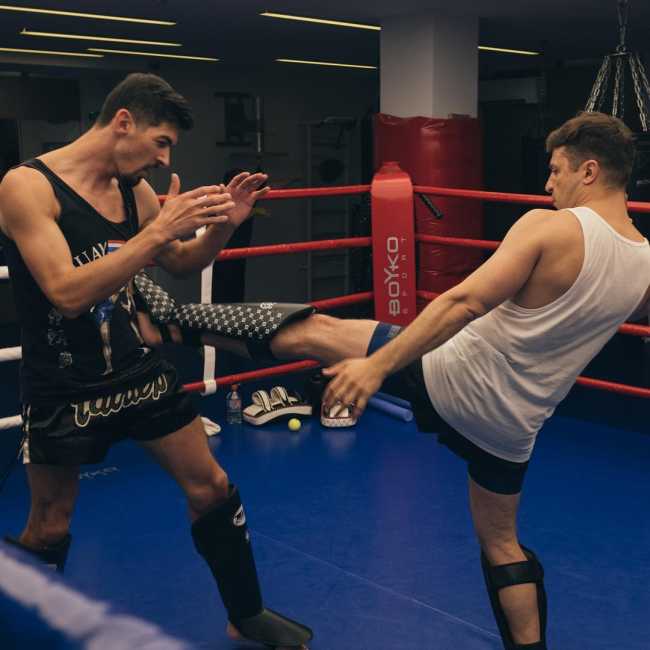 "Бой за кубок Мухаммеда Али": в сети Зеленского назвали новым Усиком (фото)