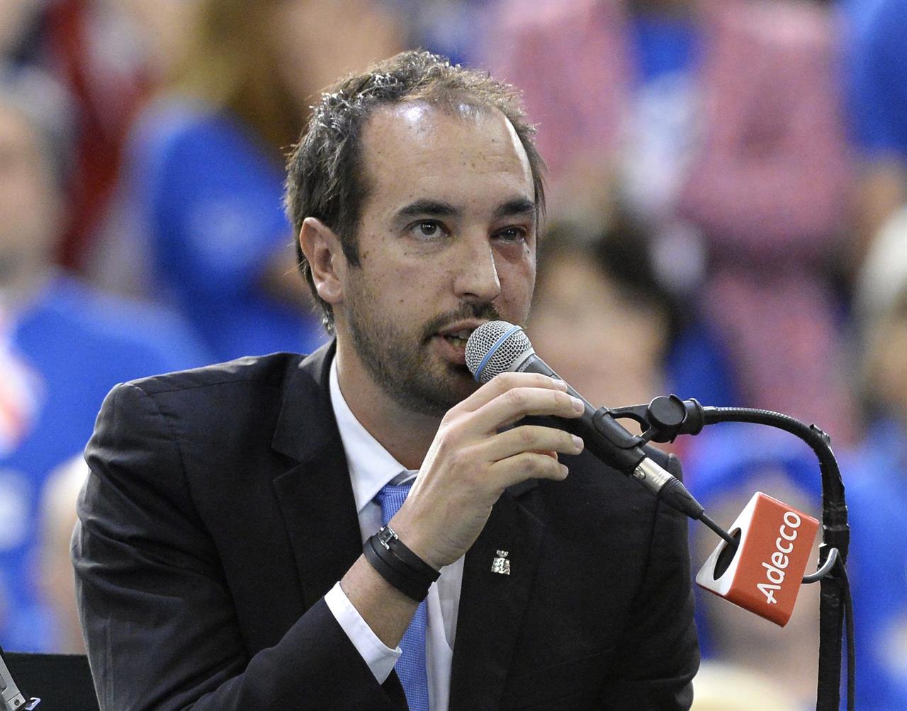 Канадский теннисист со злости выбил мяч в глаз судье