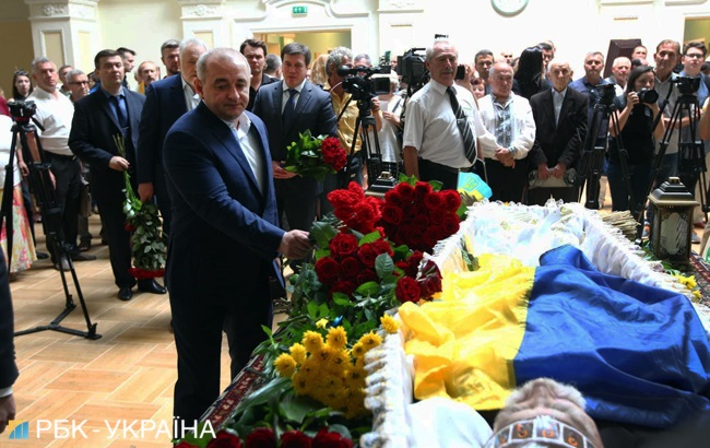 В Киеве попрощались с Левком Лукьяненко (фоторепортаж)