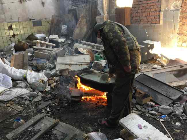 Волонтеры показали пропасть между мирным и военным мирами (фото)