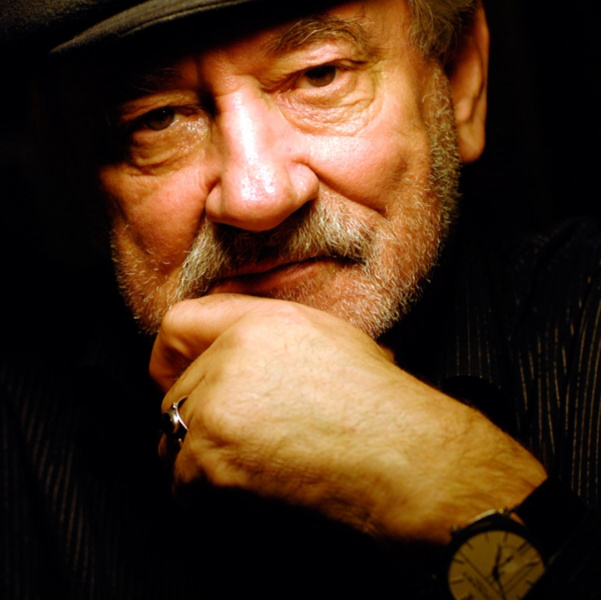 &quot;Завжди в наших серцях&quot;: онук Богдана Ступки зворушливо вшанував пам'ять легендарного артиста