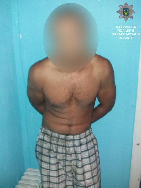 Угрожали вилами: жители Закарпатья напали на полицейского