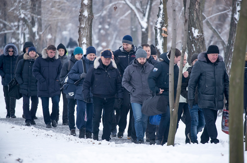 Хрещення 2018: Кличко разом з главами районів Києва викупався в Дніпрі