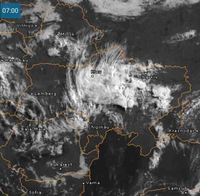"Візьміть парасольки": синоптики уточнили прогноз погоди на 11 липня