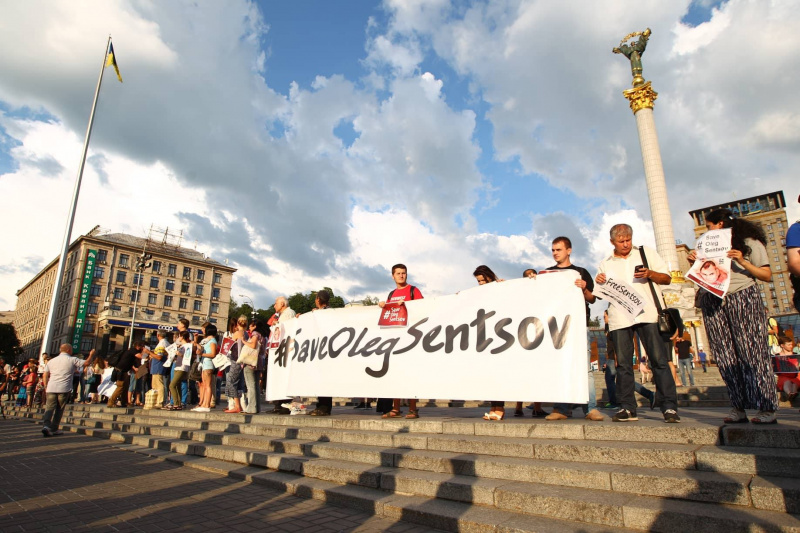 День рождения Олега Сенцова: в Киеве проходит акция в поддержку политзаключенного (фоторепортаж)