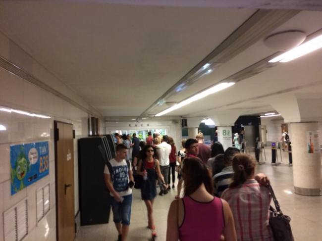 Подорожание проезда: в киевском метро образовались очереди (фото)