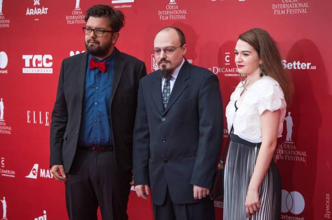 "Уже немолодая волчица": в сети высмеяли нелепые образы на кинофестивале в Одессе (фото)