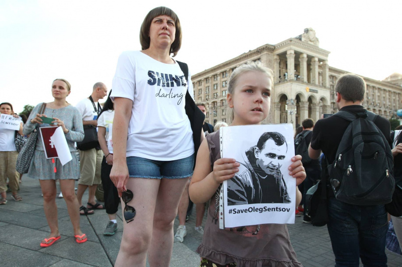 День рождения Олега Сенцова: в Киеве проходит акция в поддержку политзаключенного (фоторепортаж)