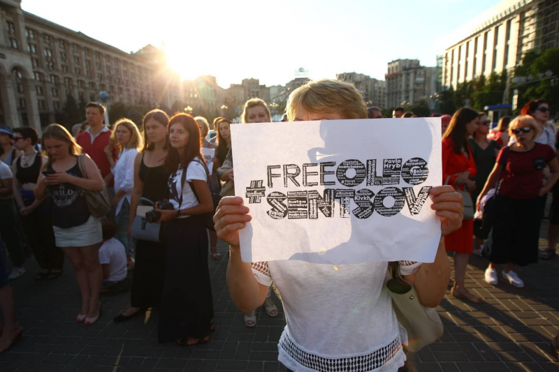 День рождения Олега Сенцова: в Киеве проходит акция в поддержку политзаключенного (фоторепортаж)