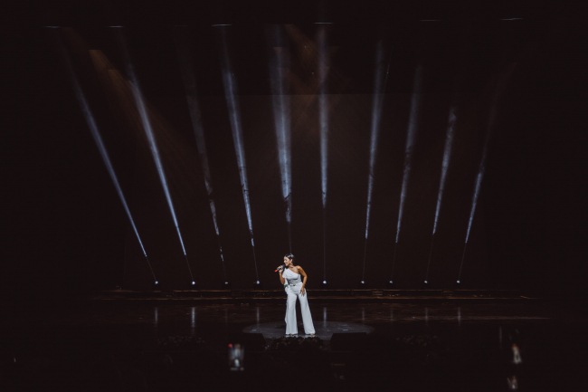 "Удивлению местных жителей не было предела": украинская певица показала трюк в центре Торонто