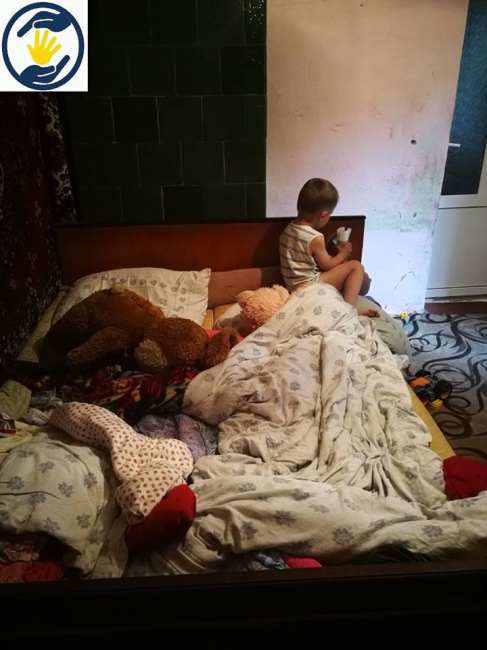 "В такие моменты рвется душа": 5-летнего голодающего сына пьяной матери забрали в детдом