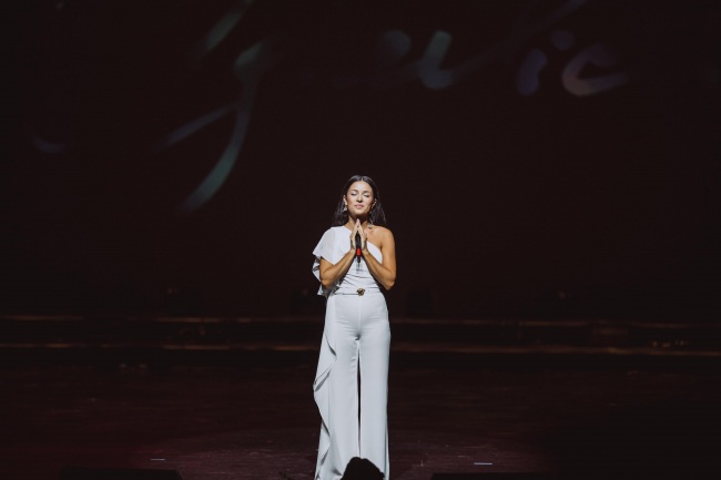 "Удивлению местных жителей не было предела": украинская певица показала трюк в центре Торонто