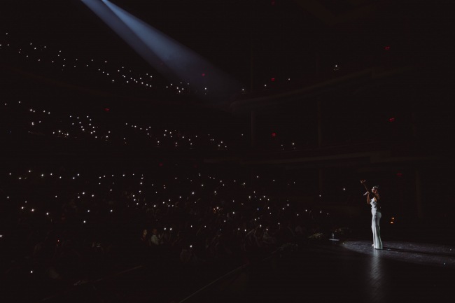 "Удивлению местных жителей не было предела": украинская певица показала трюк в центре Торонто