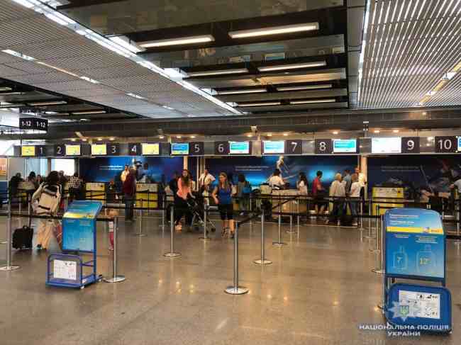 В Києві сутенери планували продати в Китай групу українок