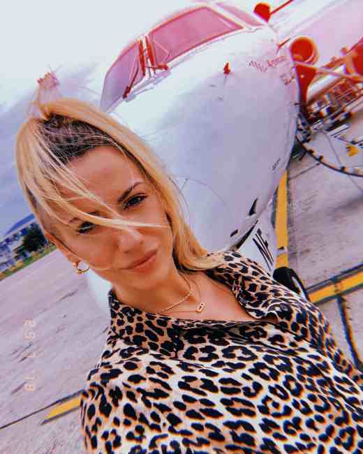 "Не отразится на вашем лице": Леся Никитюк рассказала, как "пережить" полет в самолете (фото)