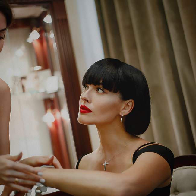 Как Моника Беллуччи: Даша Астафьева удивила фанов новым образом (фото)