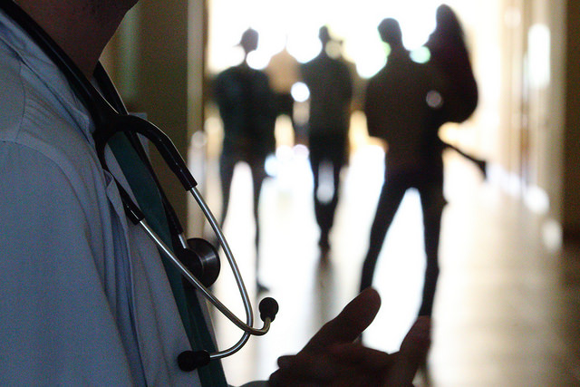 &quot;Деньги на ветер&quot;: как в аптеки Украины попадают “бесполезные” лекарства