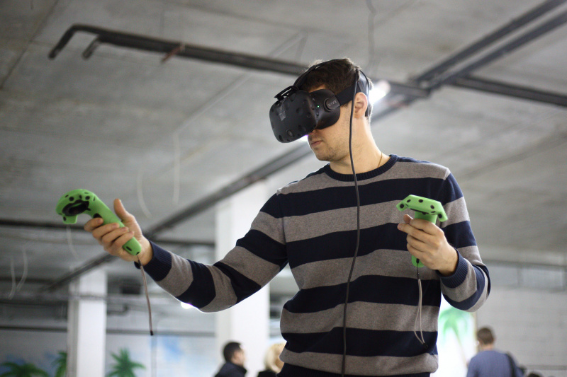 Ходьба по канатам, битье тарелок и другие активности: как в Киеве прошел "Антистресс Фест" (фоторепортаж)