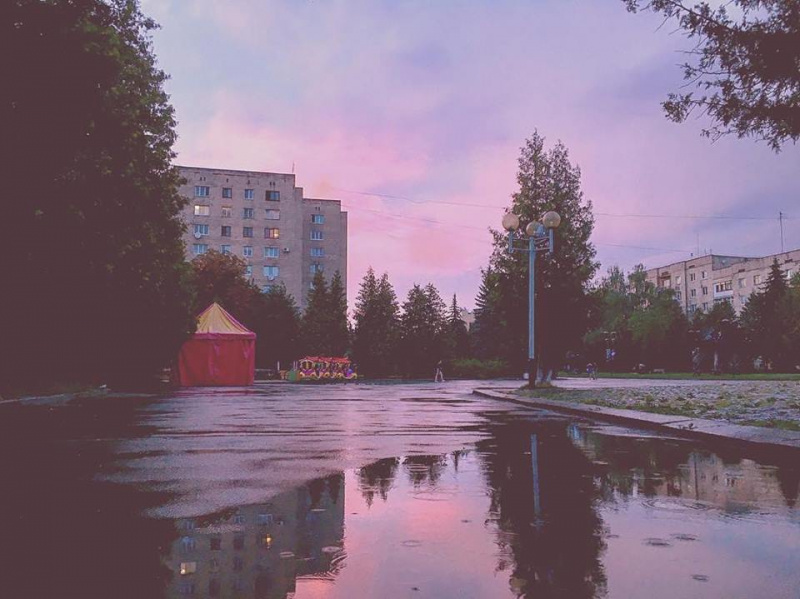 Надо было лодку покупать: в Украине еще один город ушел под воду