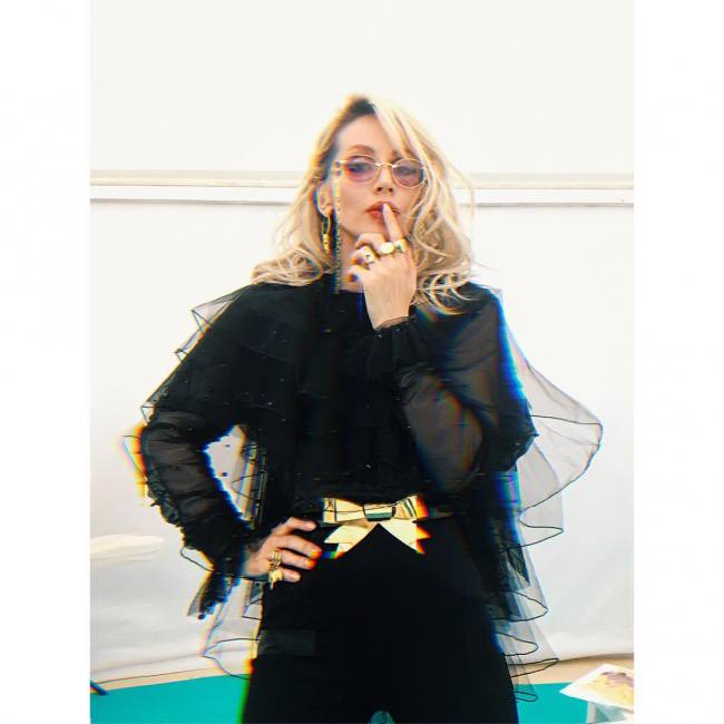 &quot;А может к черту…&quot;: Лобода засветилась на фестивале запрещенного в Украине ресурса (видео)