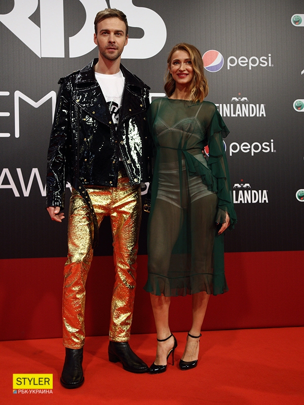 М1 Music Awards 2017: звезды на красной дорожке премии (фоторепортаж)